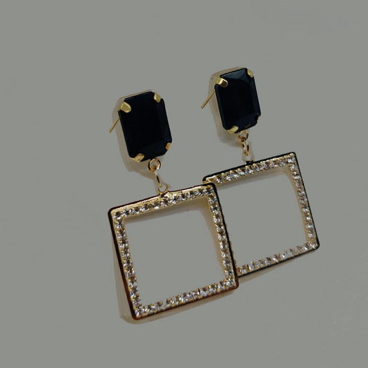 Classic and chic Square Earrings