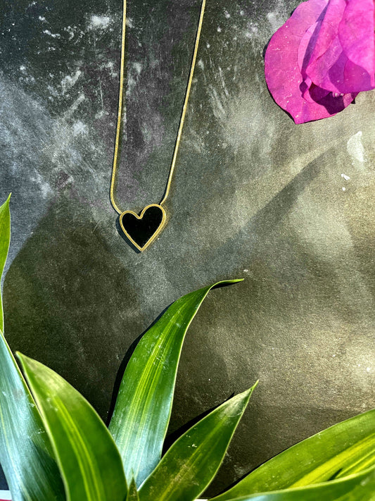 Trendy Black Antitarnish Heart Necklace.🖤